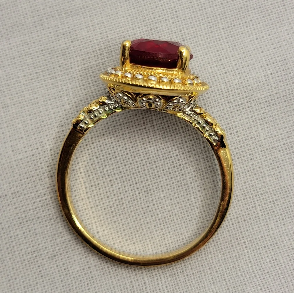 Gorgeous Vintage Ring Gold Tone Faux Ruby Size 12 ½